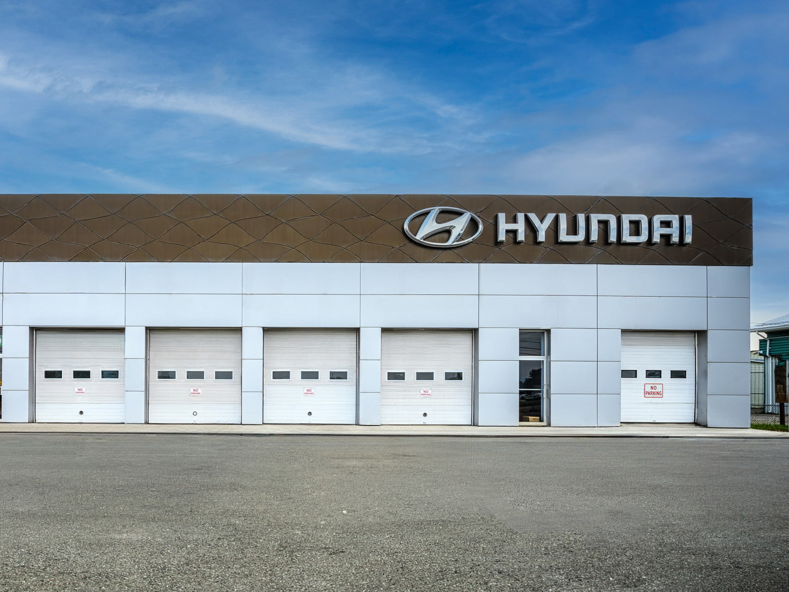 Hyundai Dealership - Timmins view outside