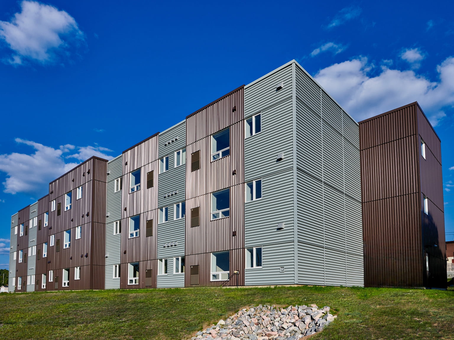 1 McLeod Drive Apartments comprises 30 units, all featuring two-bedroom suites